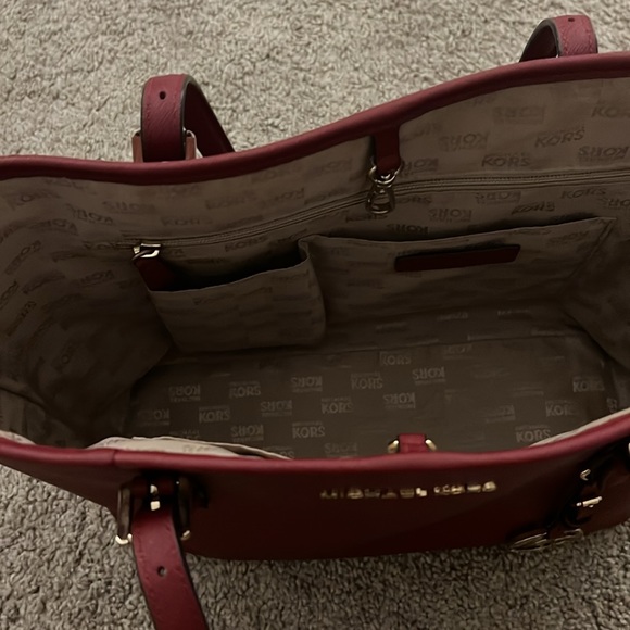 Michael Kors bag - Picture 3 of 3